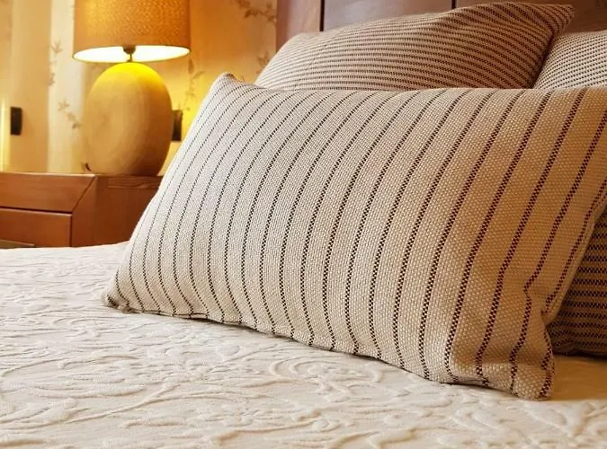 Versos 빌라 San Martín del Castañar